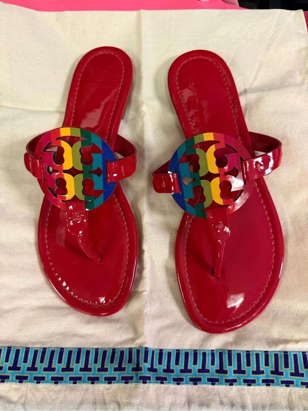 ❤️‍🔥Gorgeous NWOT Tory Burch Thong Sandals w/dustbag